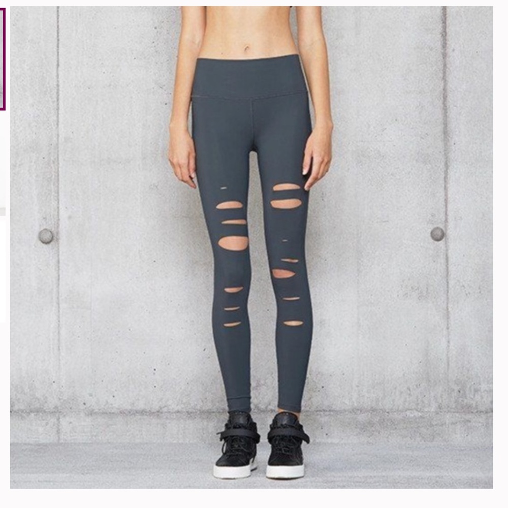 Alo Yoga Ripped Warrior Full Length Legging NWOT SMALL